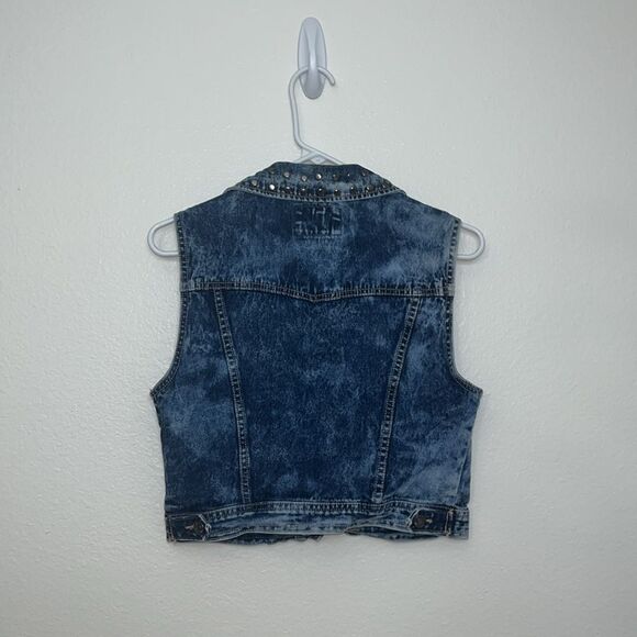 Forever 21 Acid Wash Studded Cropped Denim Vest Sz Small - Picture 10 of 12